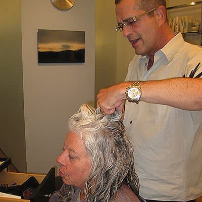 NYC Salon Helps Disadvantaged Women