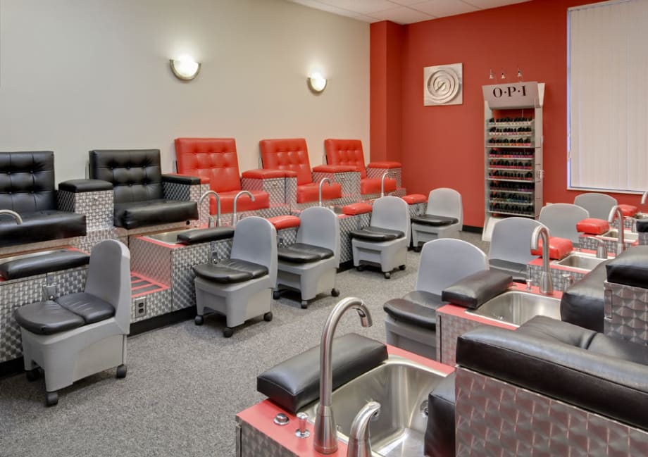 Brown and Deline Salon