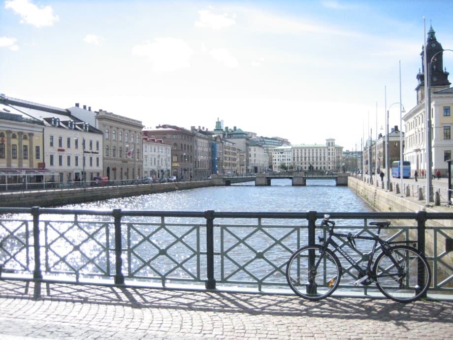 Swedish Carsharing Co. Offers Volvo V60 Bi-Fuel