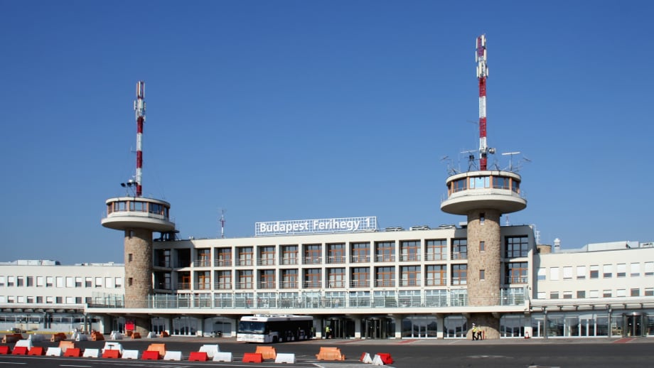 Right Cars Expands to Hungary