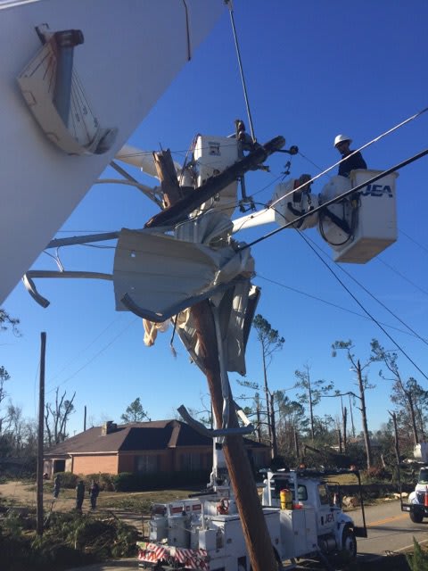 Fla. Utility Sends Crews to Aid in Restoration