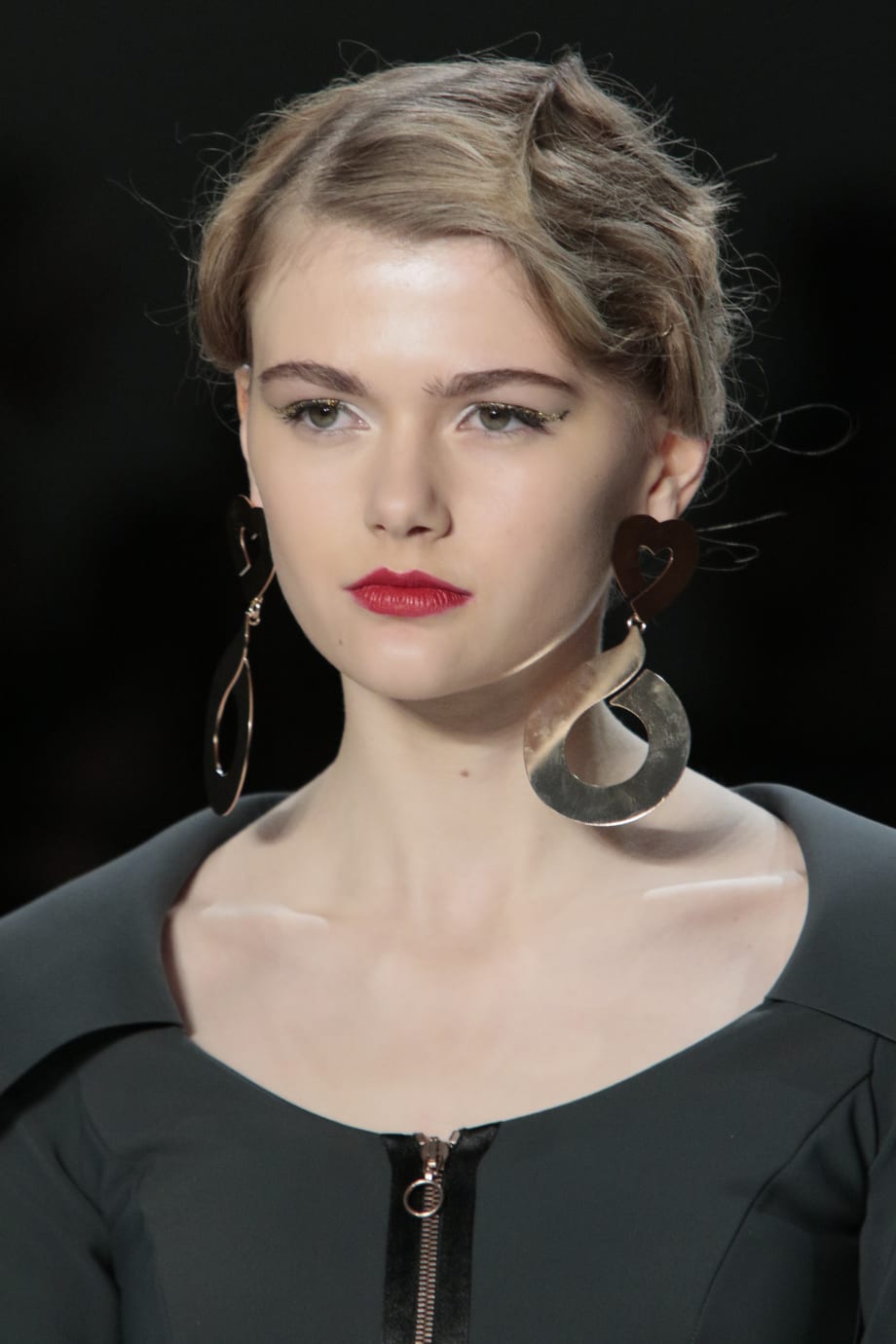 NYFW: Finger Waves By Jon Reyman At Chiara Boni
