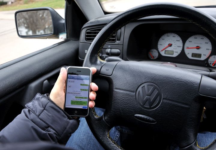Texters Surpass Tailgaters in Road Rage Report