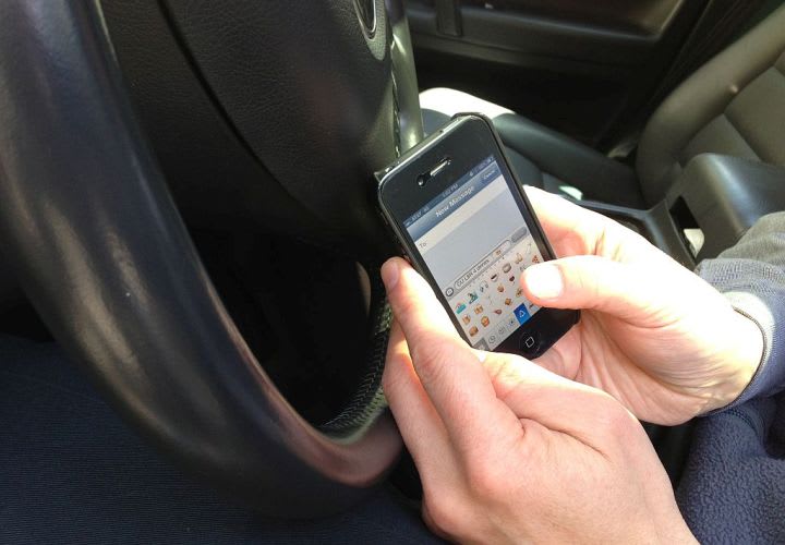 Hyundai Granted Patent to Block Texting While Driving