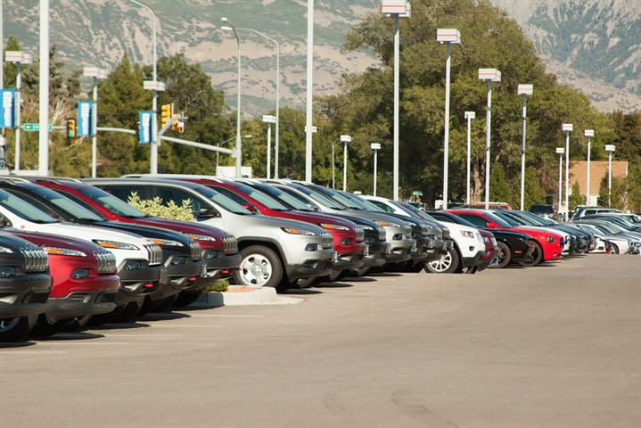 New Vehicle Fuel Economy Falls to 25 MPG