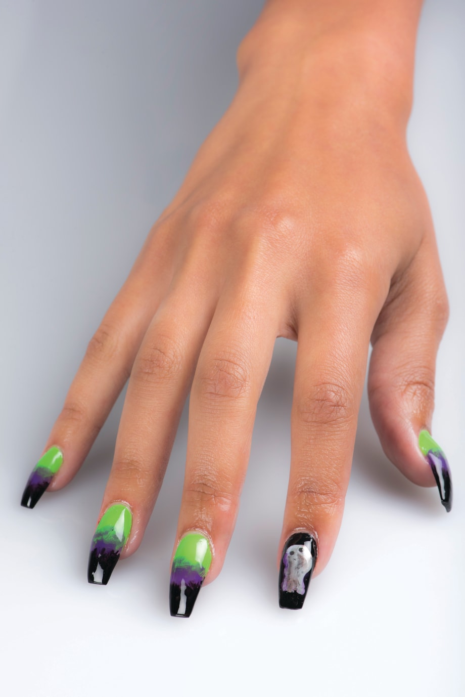 Ghostly Gradient Nail Art Tutorial