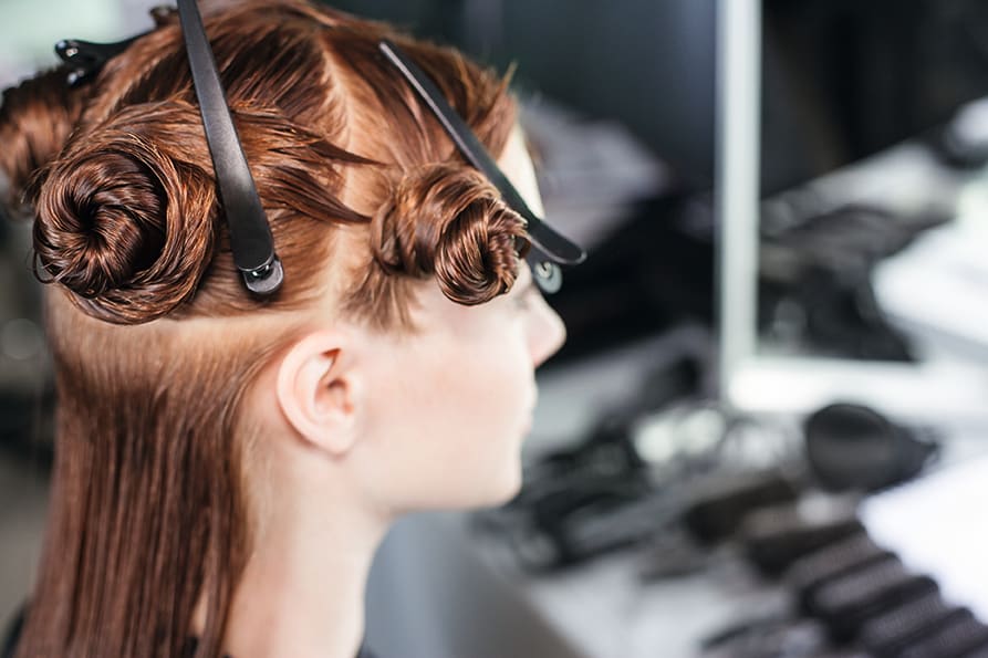 HOW-TO: Expressive Strobing - Highlighting a Person's Best Features With Hair Color