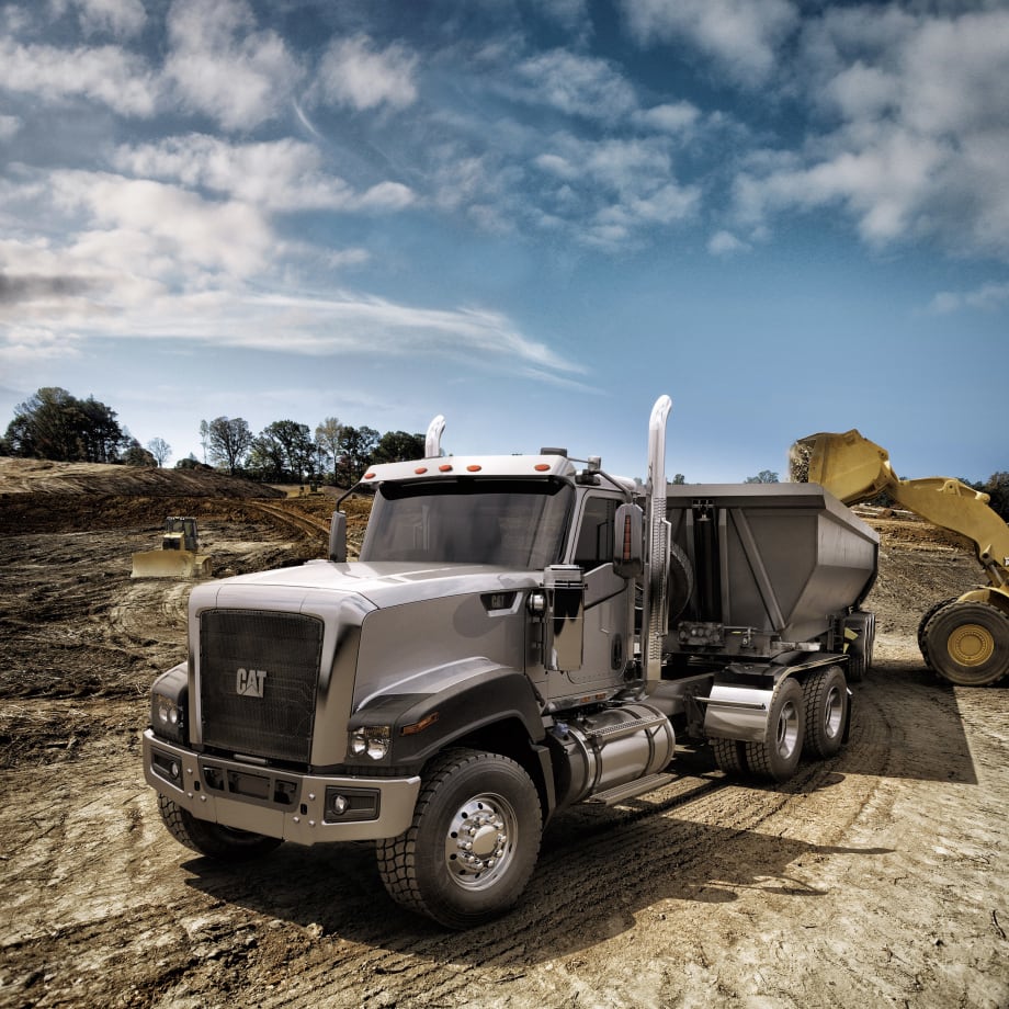 Caterpillar Shows Long-Hood CT680; 15-Liter Diesel on the Way