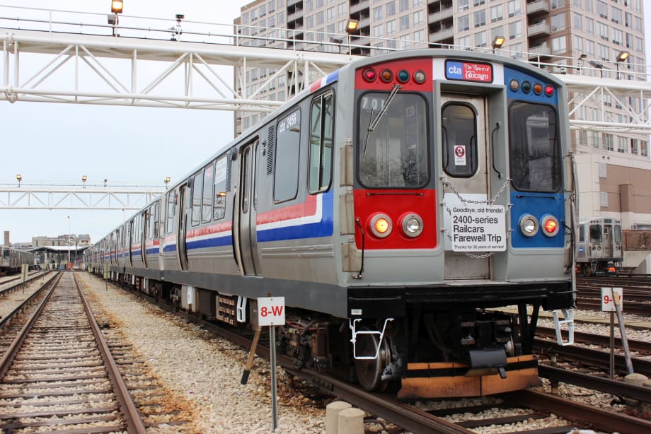 Chicago retires 2400-series railcars