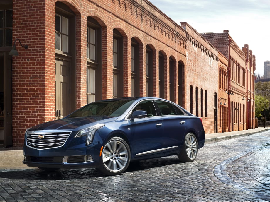 Cadillac Enhances XTS Sedan for 2018