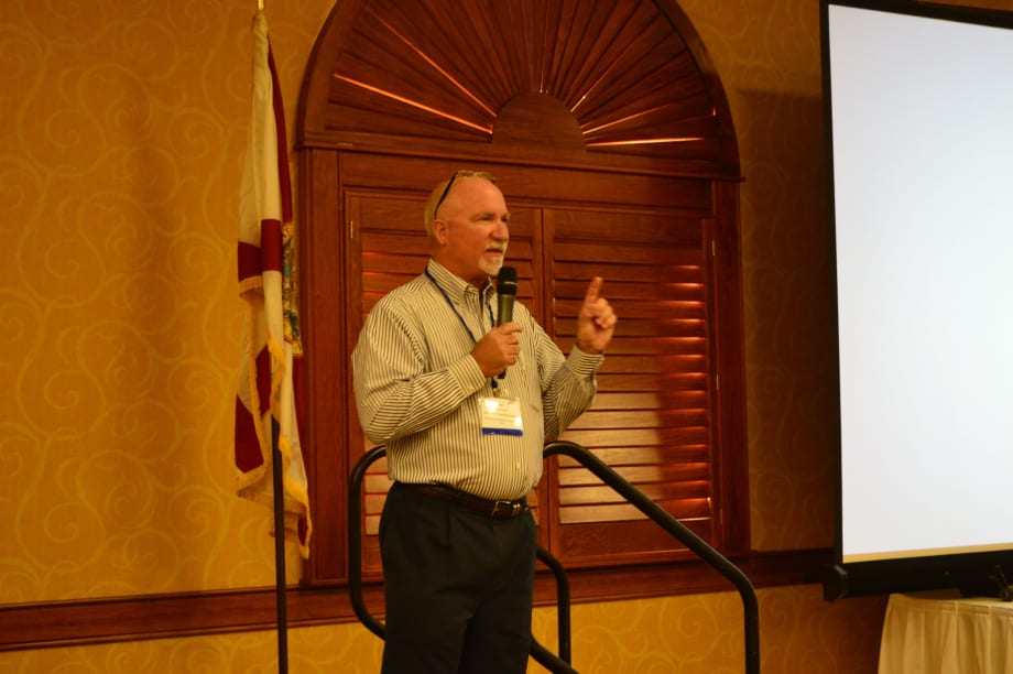 Oregon Municipality Acquires Electric Street Sweeper