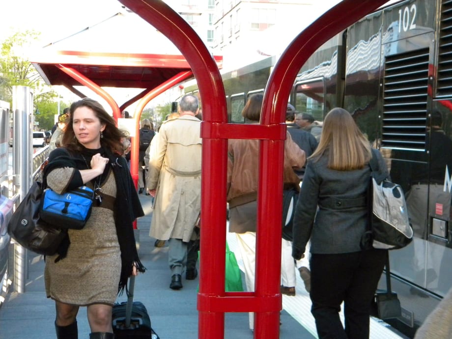 APTA: Public transportation users save $9,234 annually