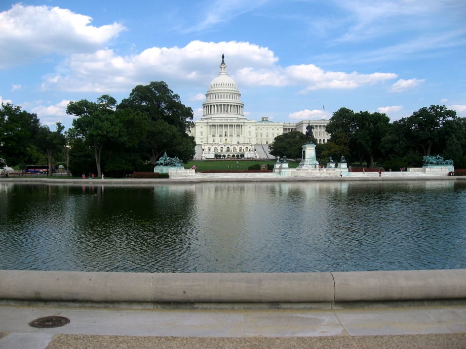 Pub Perspective: 2 Myths Undermine the Feds Role in Public Transit