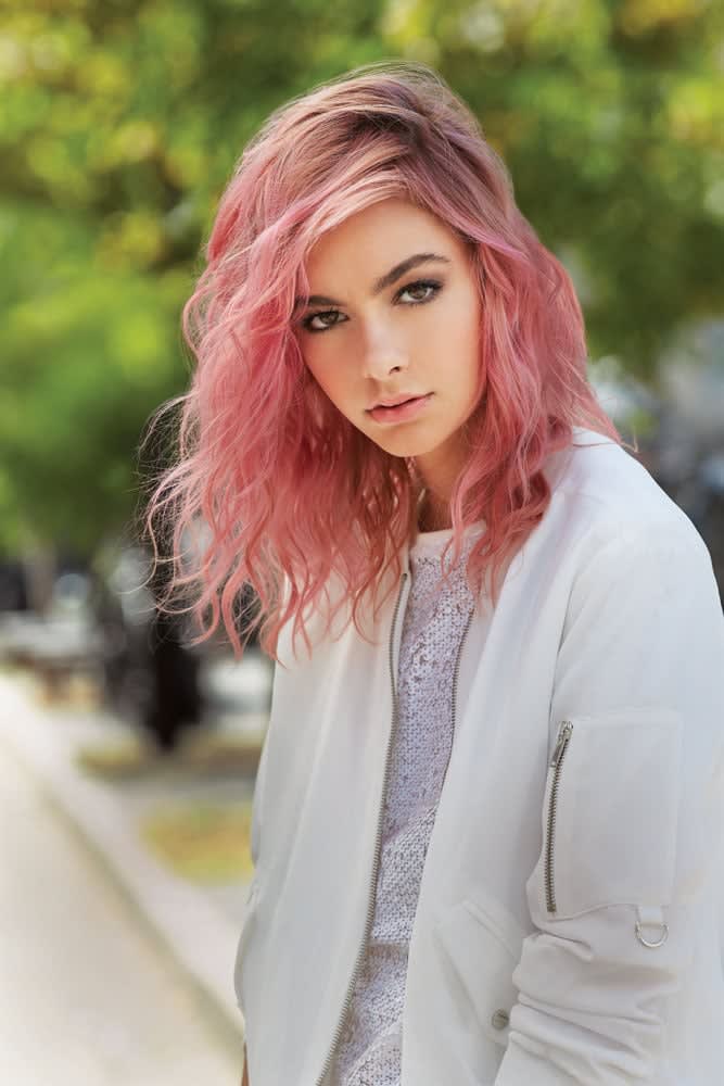 New Celeb Luxury Colorwash System Defines, Refines and Adjusts Color