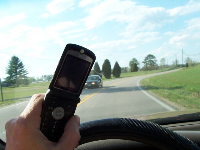 Tennessee Toughens Penalties for School Bus Driver Texting