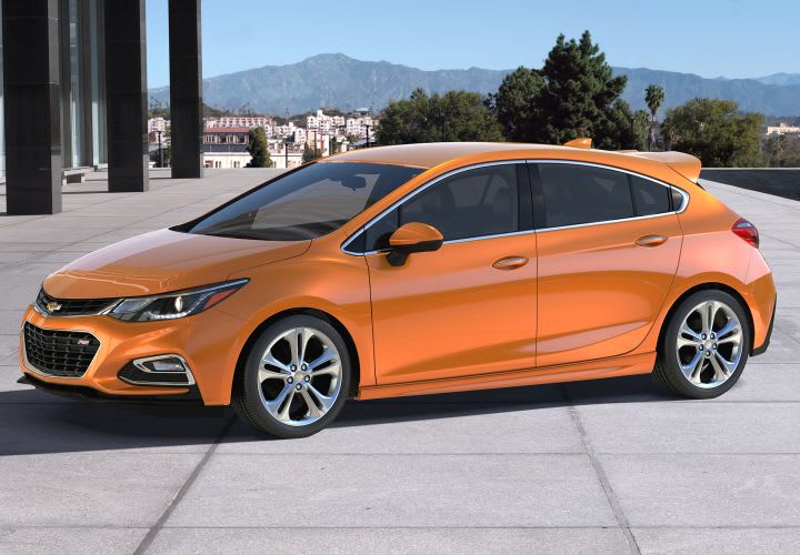 Chevrolet Introduces 2017 Cruze Hatch