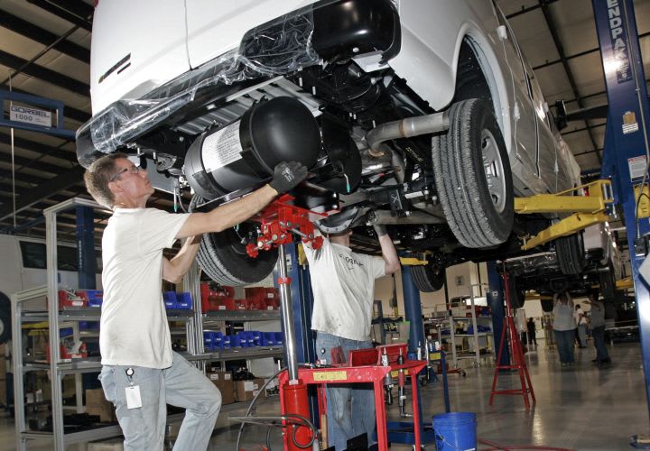 GM Announces Pricing for CNG Pickups, Vans