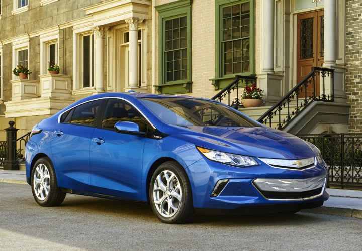 2016 Chevrolet Volt Increases Range, MPG