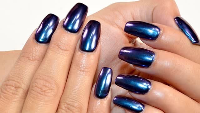 How to Apply Chrome Metallic Pigments to Nails