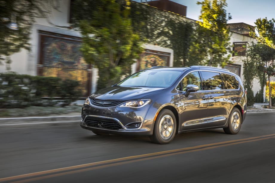 FCA Sets 2018-MY Regional Fleet Previews