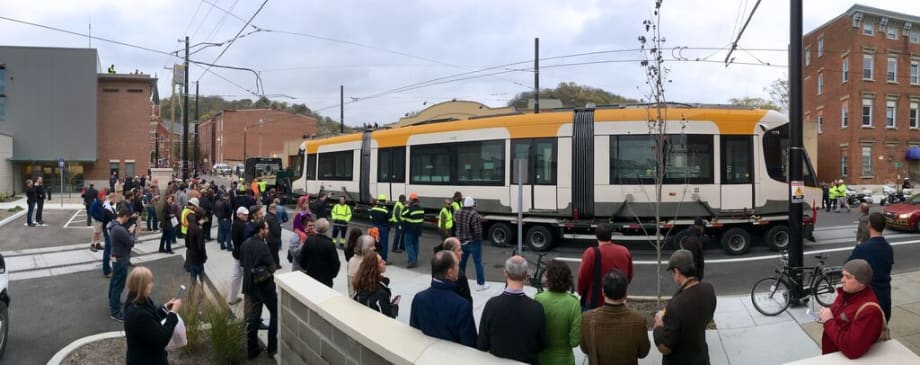 Cincinnati Streetcar takes delivery of first vehicle