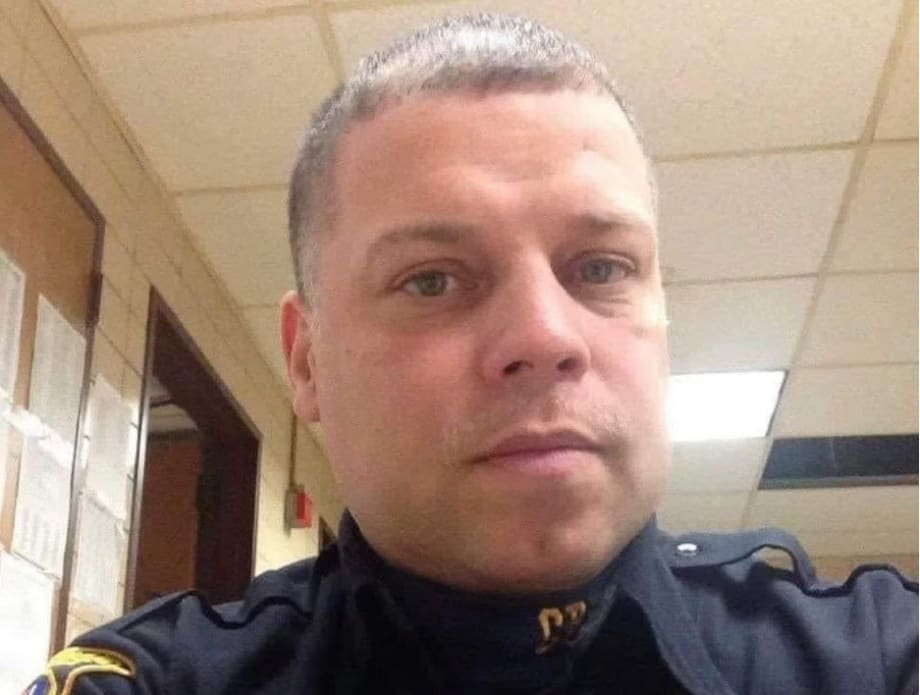 Cleveland Officer Dies After Medical Emergency