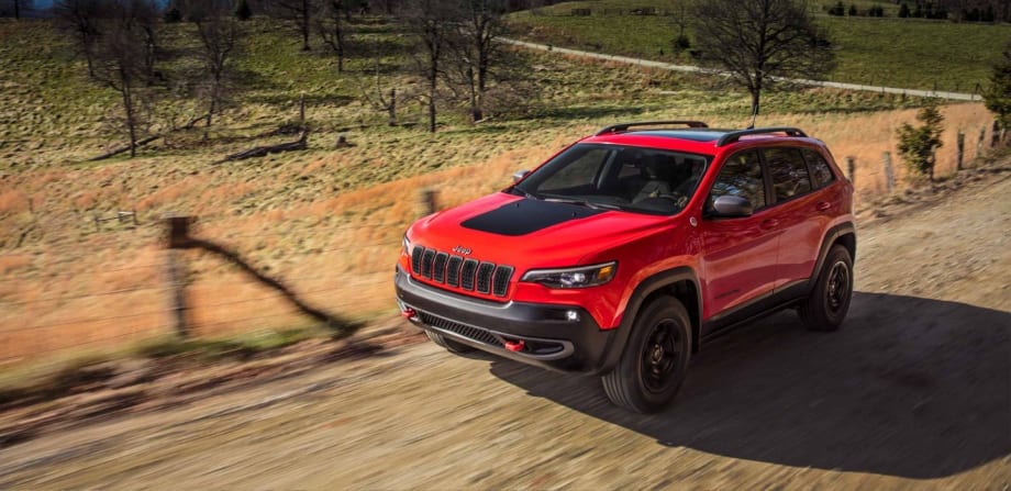 2019 Jeep Cherokee Unveiled with New Engine