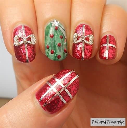 Spruce Up Your Clients' Nails With Christmas Tree Art
