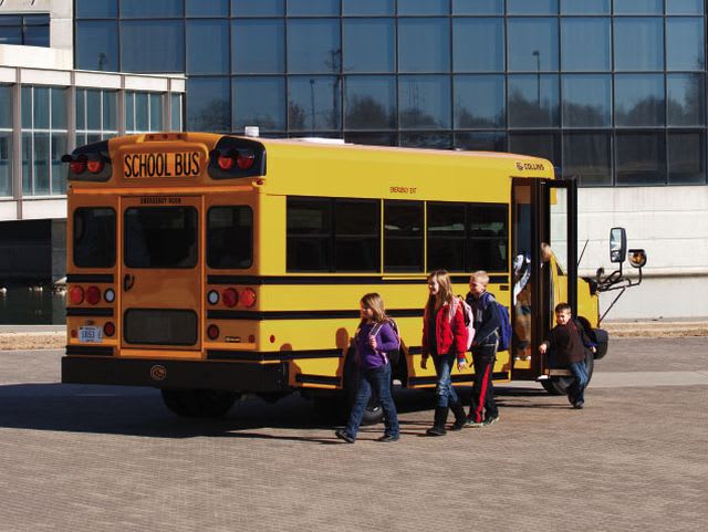 Collins makes XChange seats standard