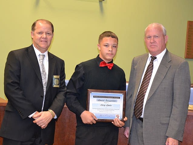 Student honored for actions in school bus crash