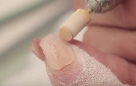 How to Repair a Cracked/Lifted Acrylic Nail
