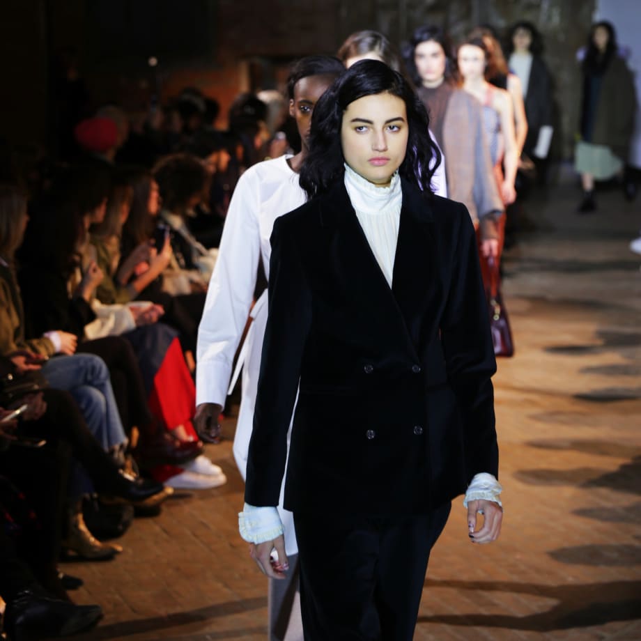 NYFW How-To: Cool-Girl Waves at Creatures of Comfort F/W 2016