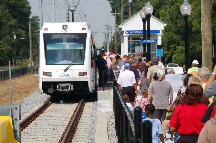 Va.’s The Tide light rail system opens, hits 30K boardings