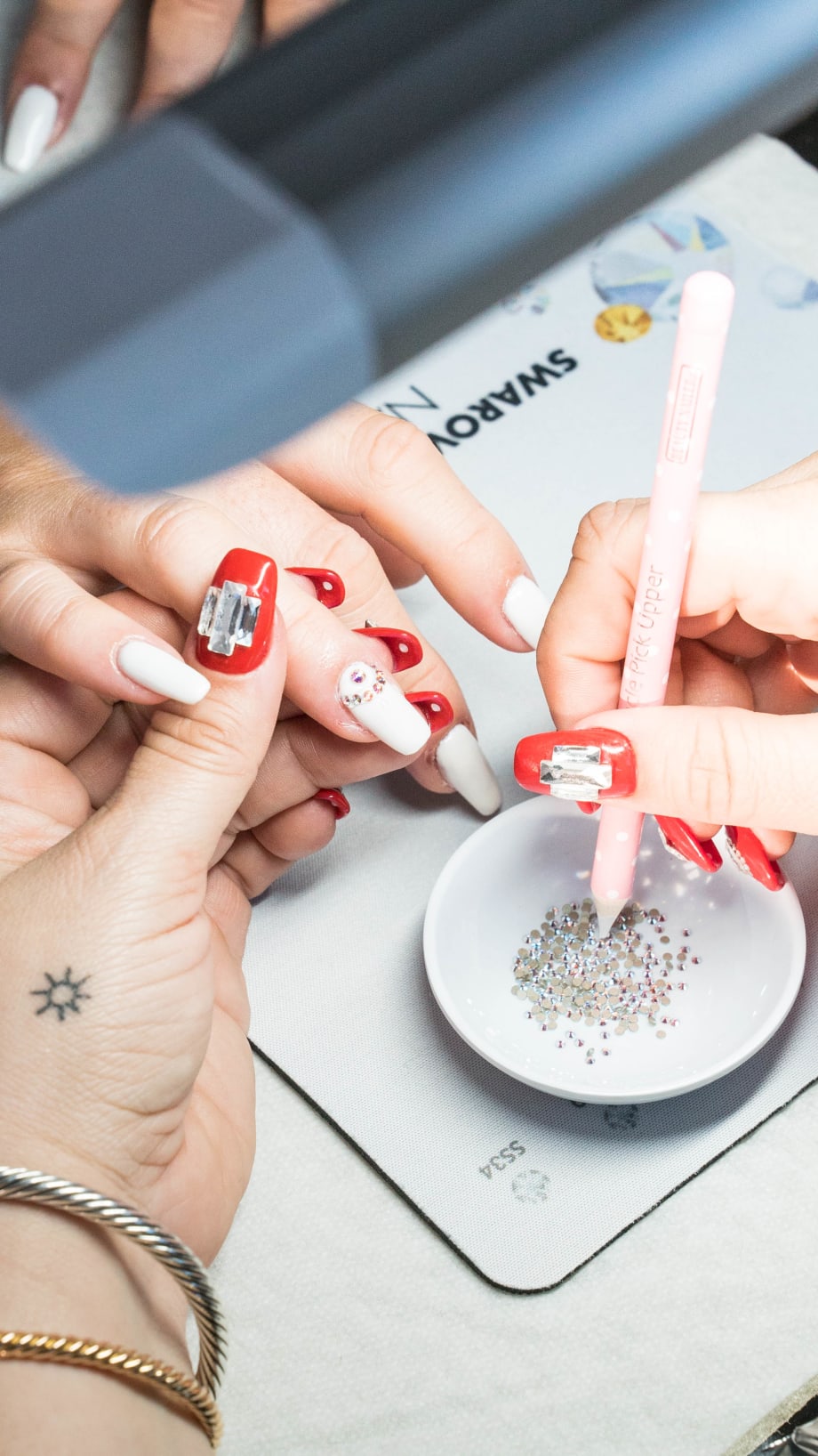 Swarovski Provides Manicures at BeautyCon