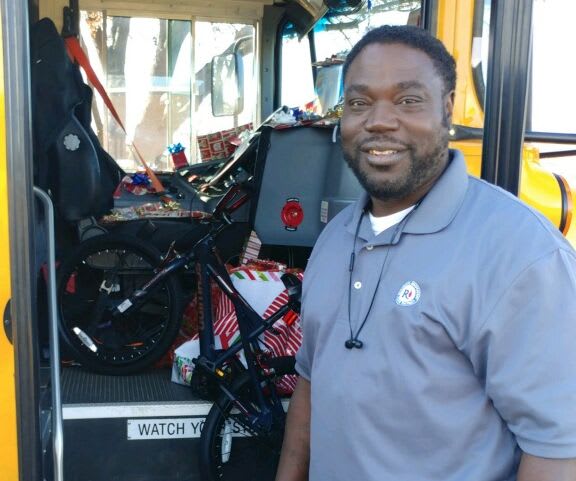 School Bus Driver Buys Christmas Gifts For Every Student on His Route