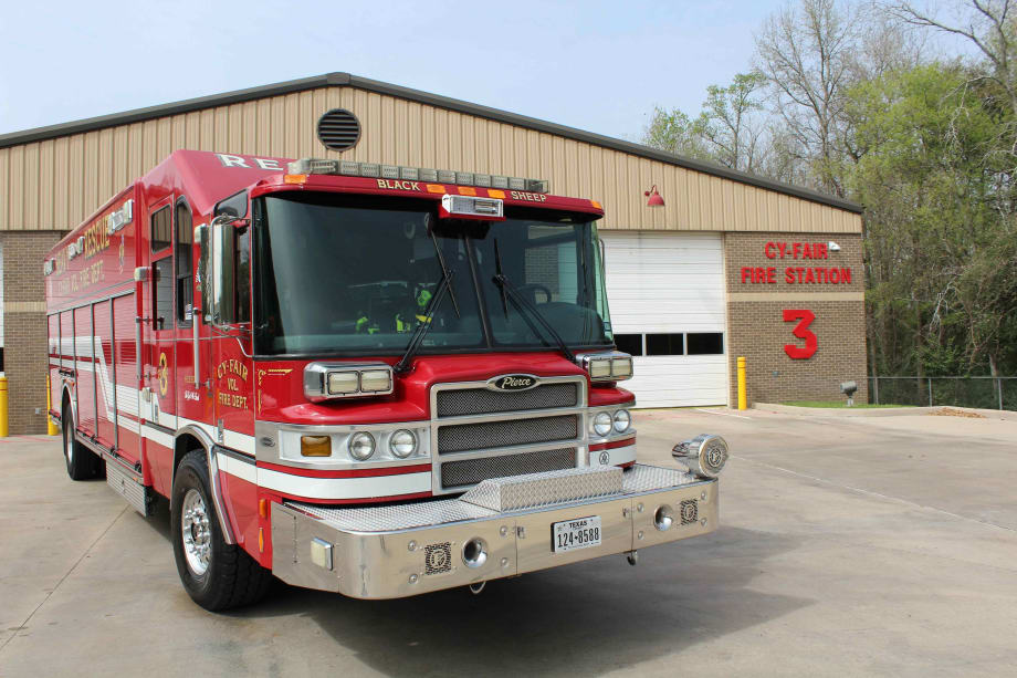 Texas Fire Dept. Standardizes Fleet with 10-Vehicle Purchase
