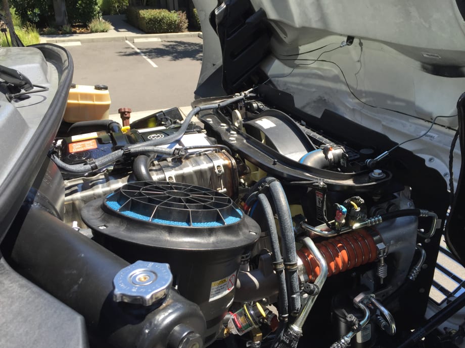 Daimler Enters Medium-Duty Engine Market with DD5