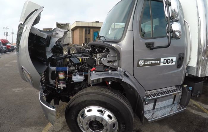 Test Drive: Detroit's 5-Liter Street Fighter