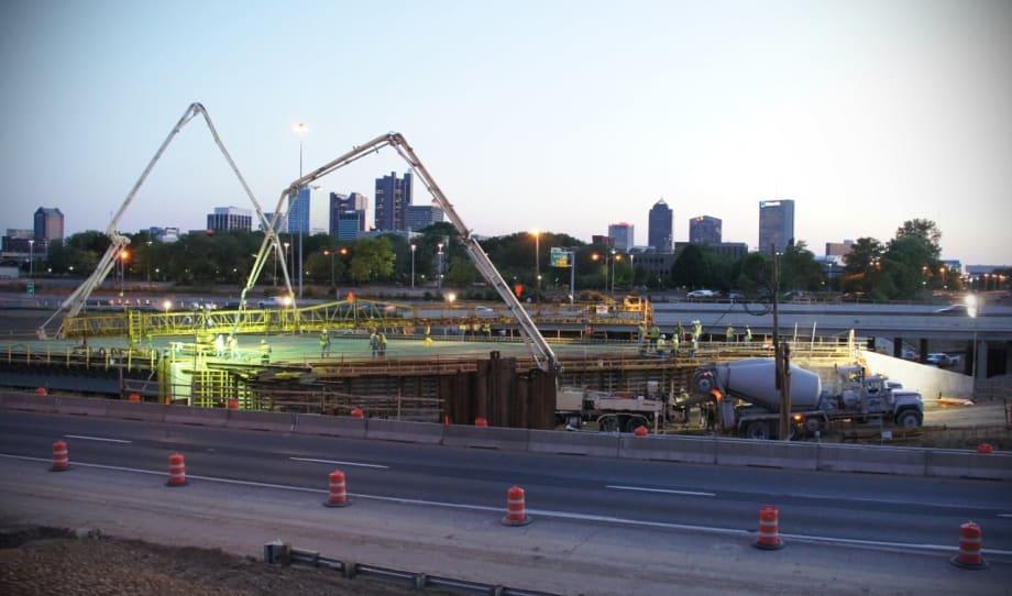 Trump Sticks to Vague Infrastructure Script