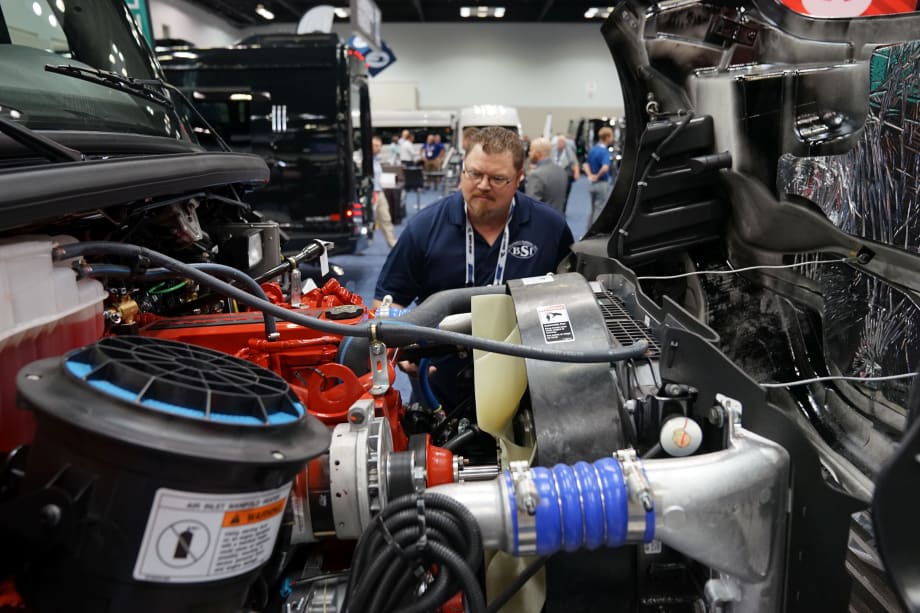 BusCon 2019 gives operators a look at fleet, tech upgrades