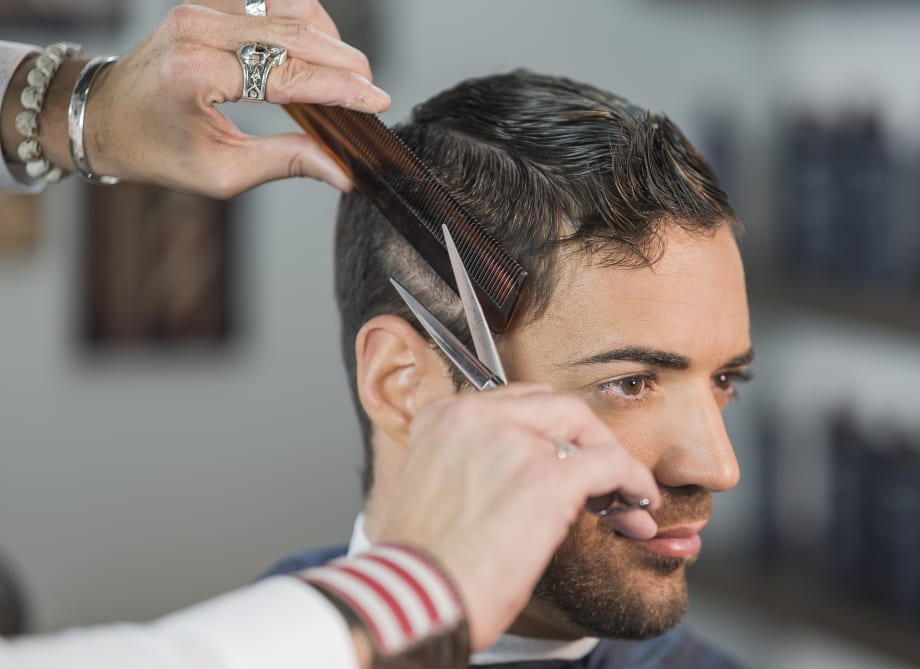 HOW-TO: Men's Textured Hair Cut Using Scissor-Over-Comb