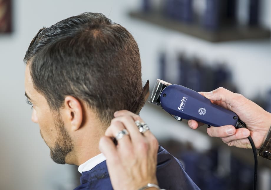 HOW-TO: Men's Textured Hair Cut Using Scissor-Over-Comb