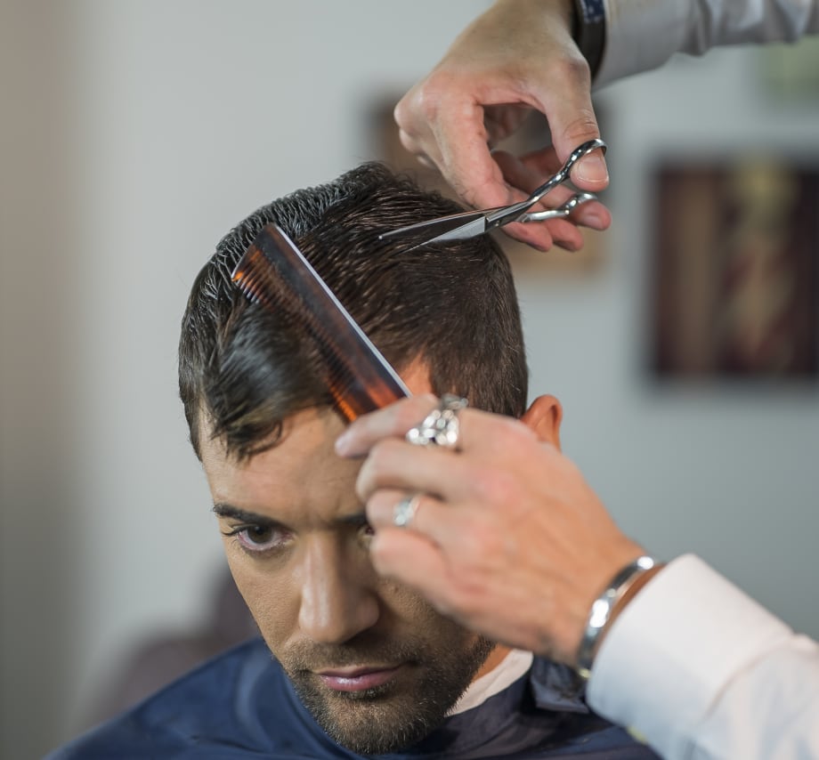 HOW-TO: Men's Textured Hair Cut Using Scissor-Over-Comb