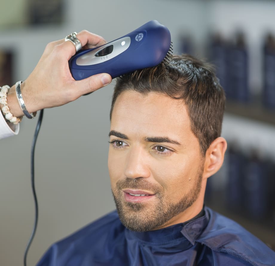 HOW-TO: Men's Textured Hair Cut Using Scissor-Over-Comb