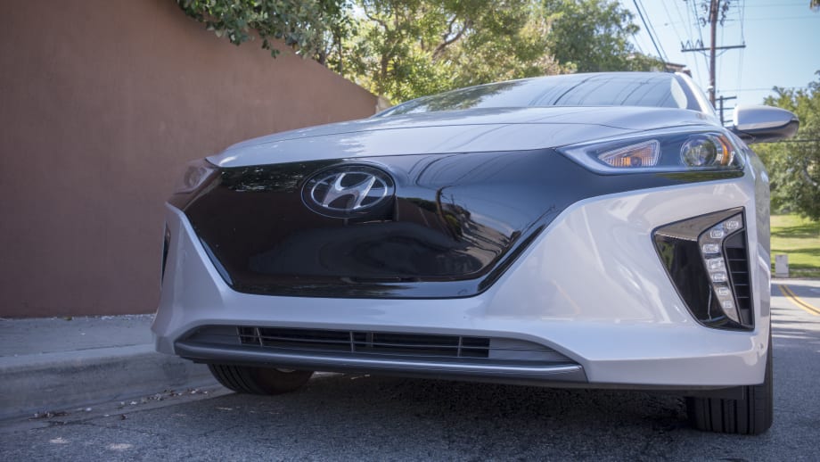 Hyundai Explains Ioniq Roll-Out Strategy
