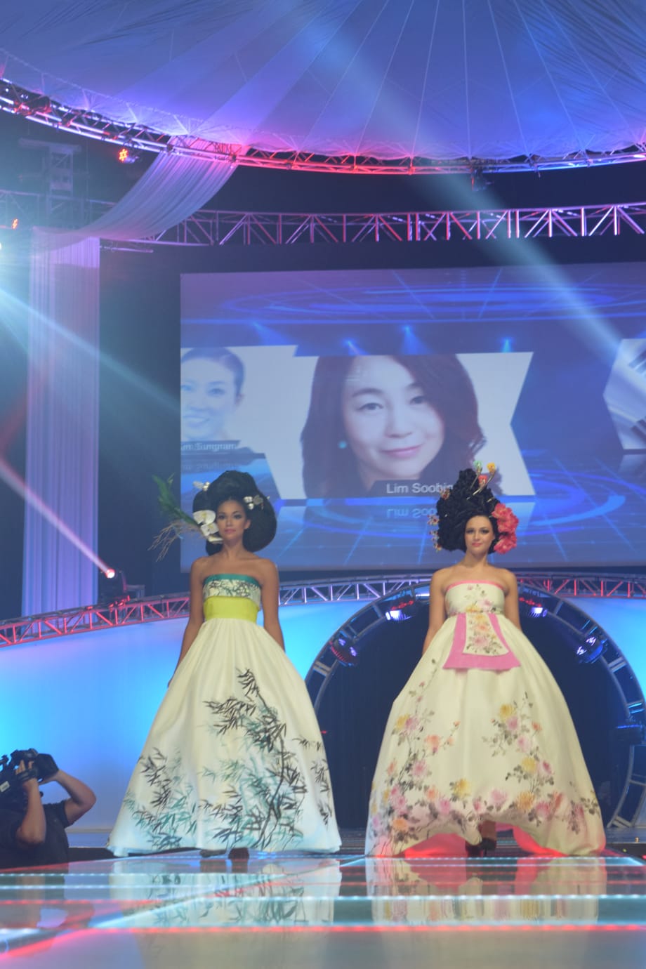 26 Show-Stopping Styles from Farouk Cancun 2015
