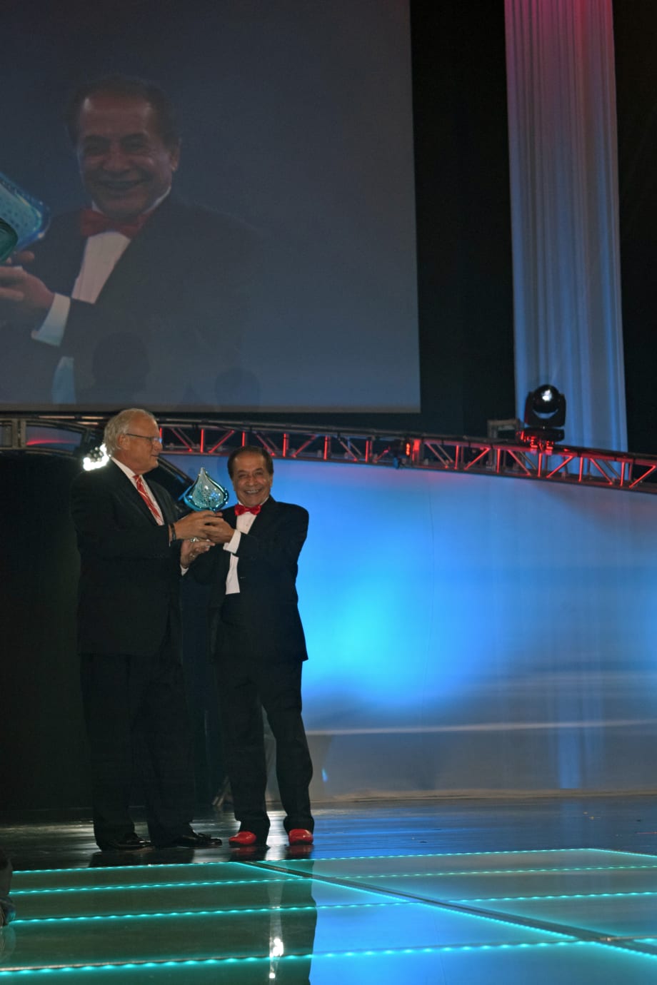 Modern Reports: Farouk Cancun 2015