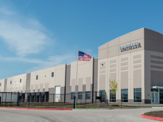Thomas Built Parent DTNA Opens Parts Distribution Center in Iowa