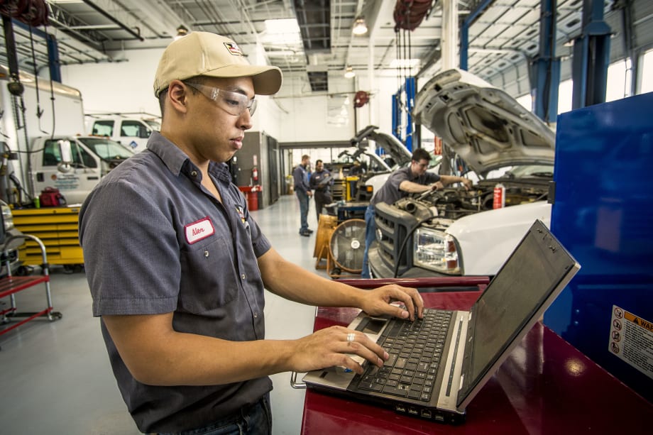 Rush, Decisiv to Link Service-Info Management Systems