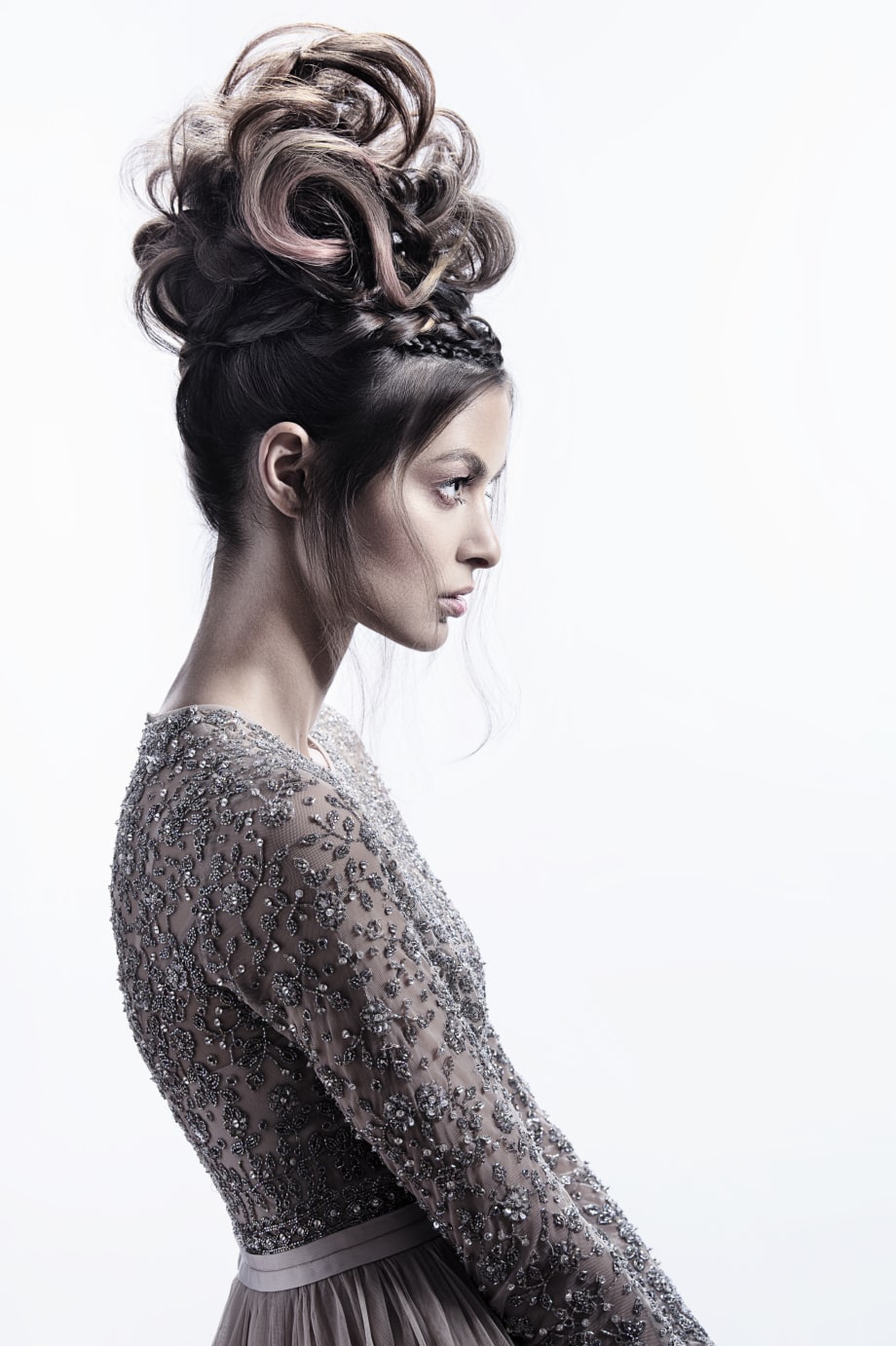 Experienced and Emerging Stylists Compete in the Global Image Awards